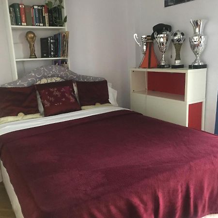 Habitacion Economica Tres Cantos Dış mekan fotoğraf